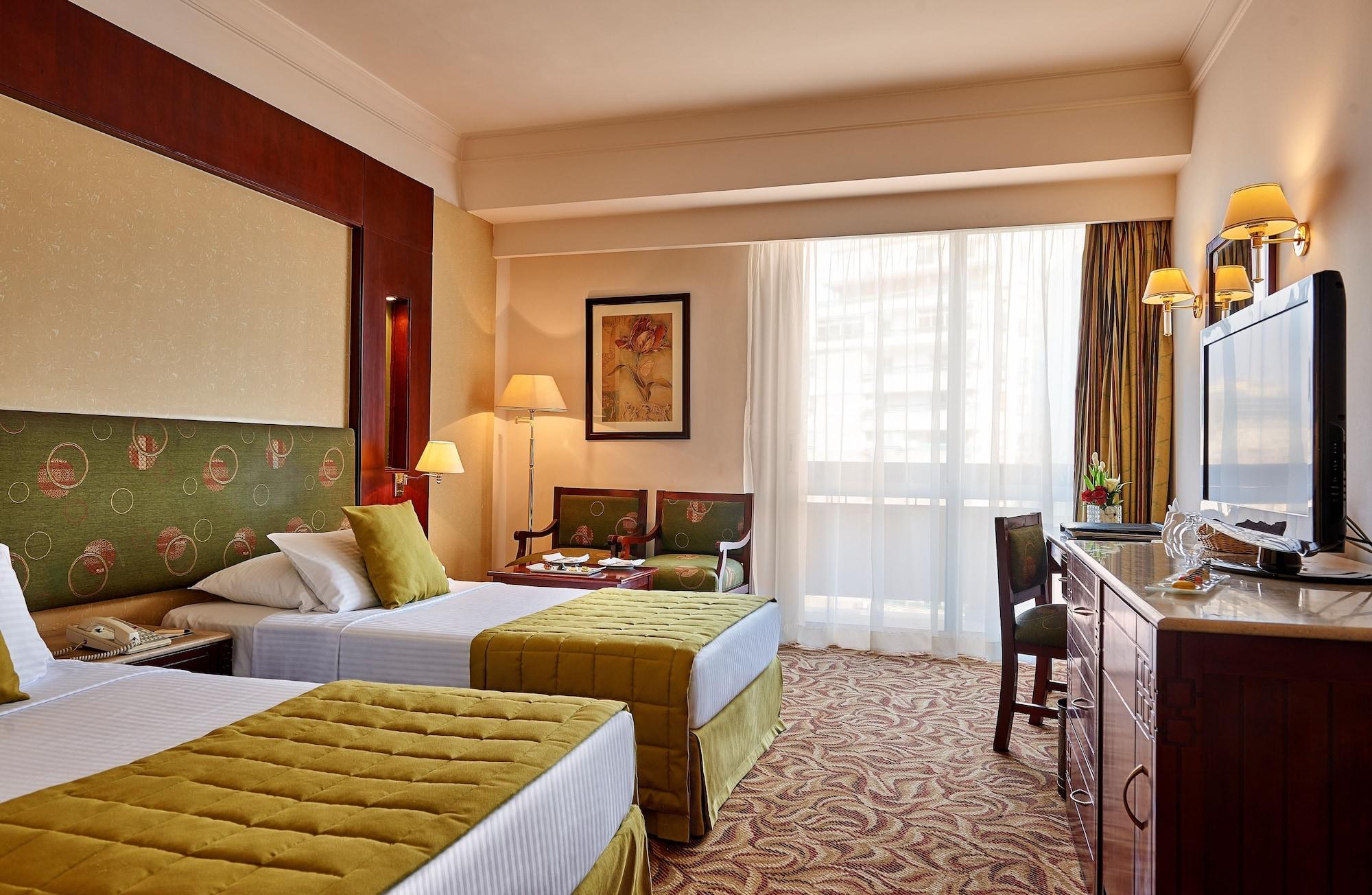 Safir Hotel Cairo Giza Екстериор снимка A room at the hotel