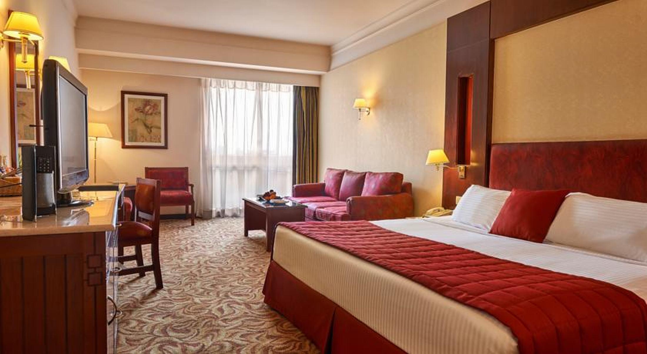 Safir Hotel Cairo Giza Екстериор снимка A room at the Grand Hotel