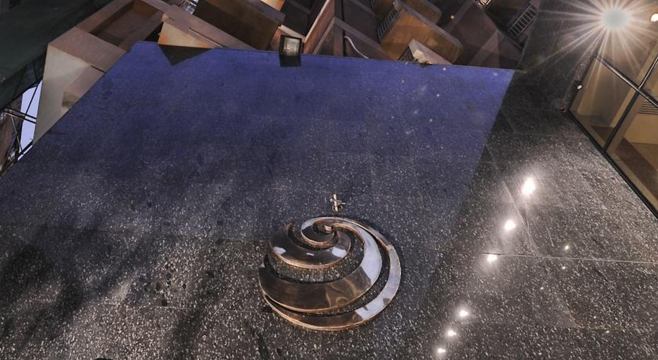 Safir Hotel Cairo Giza Екстериор снимка The spiral staircase
