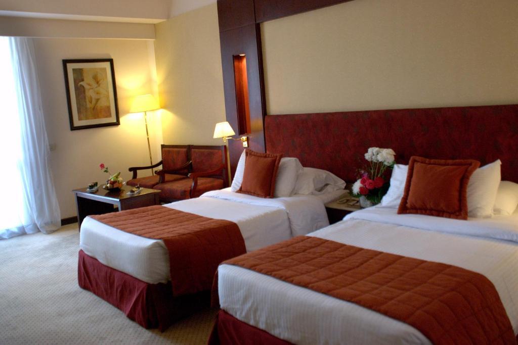 Safir Hotel Cairo Giza Екстериор снимка A room at the hotel