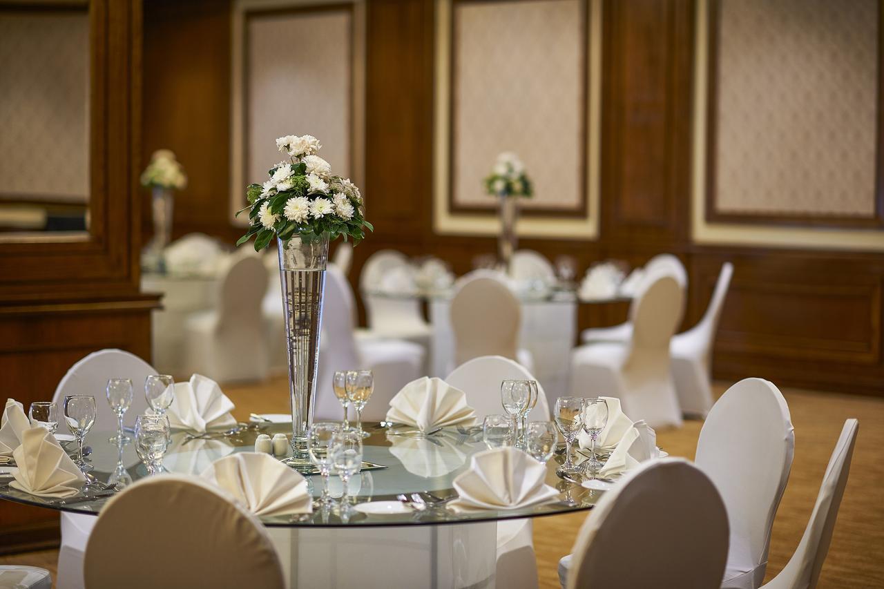 Safir Hotel Cairo Giza Екстериор снимка The ballroom