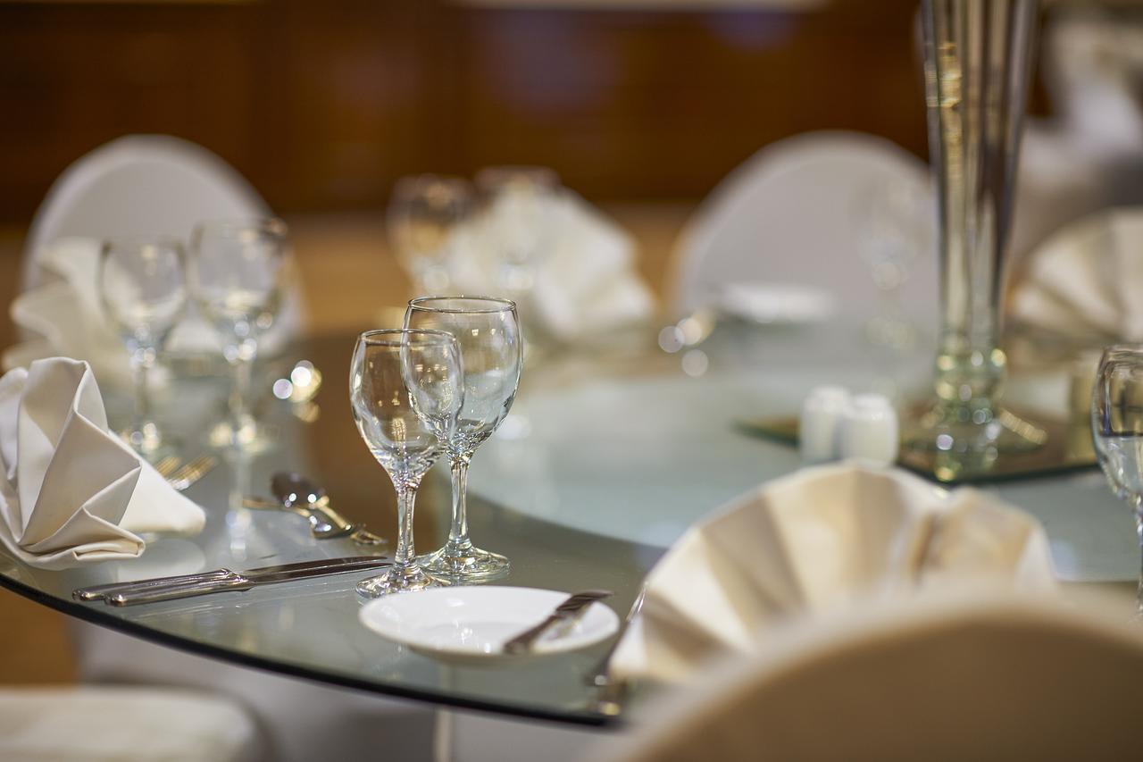 Safir Hotel Cairo Giza Екстериор снимка A wine glass